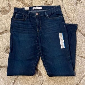 NWT Men’s Levi Signature Jeans. Sz 31W x 32L
